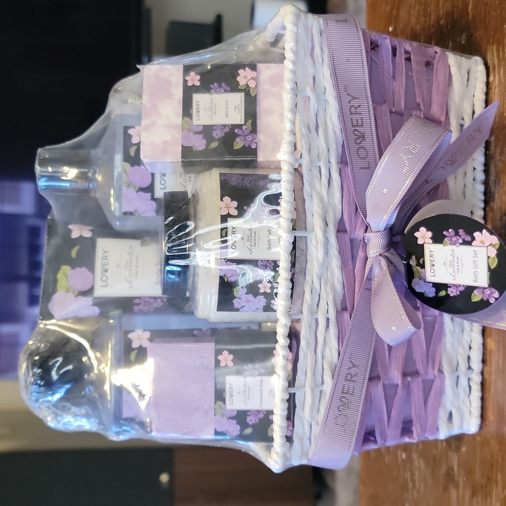 Lilac Lavender Bath Set - Picture 2 of 4